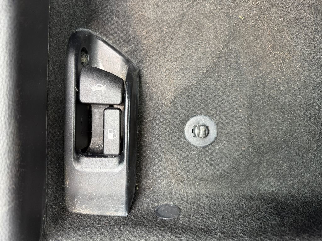 Certified 2024 Toyota Corolla LE image 27