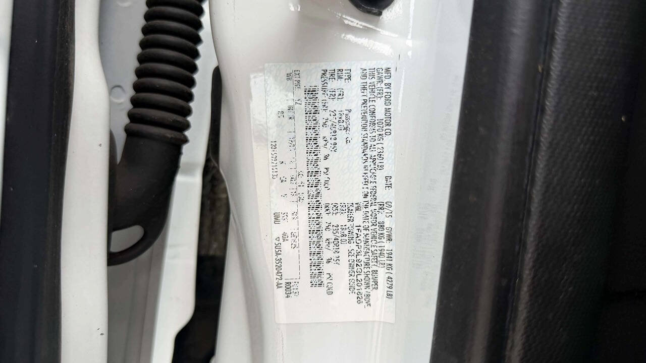 Used 2016 Ford Focus ST w/ Equipment Group 401A FWD image 20