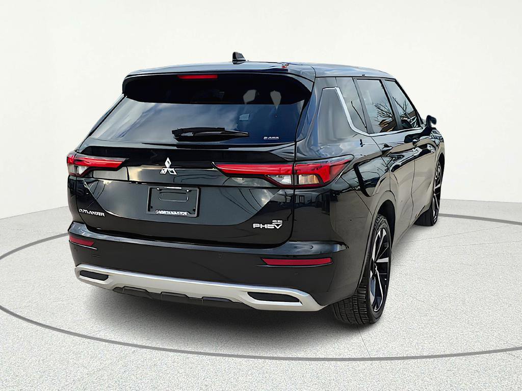 Used 2023 Mitsubishi Outlander SE image 6