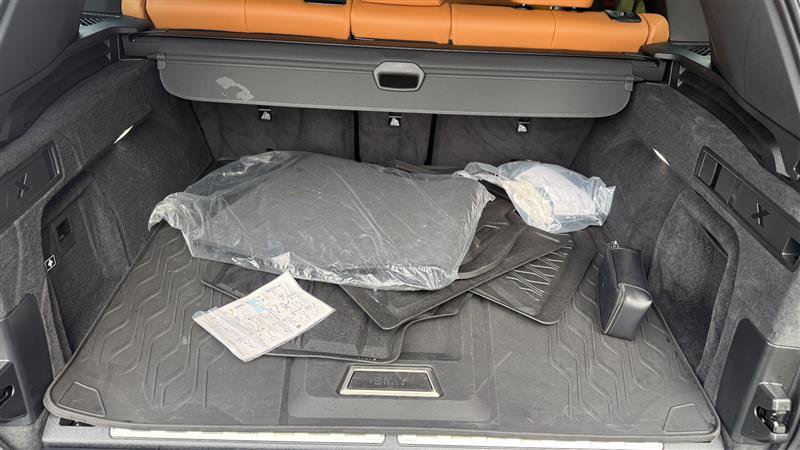 Used 2025 BMW X5 xDrive50e w/ M Sport Package image 41