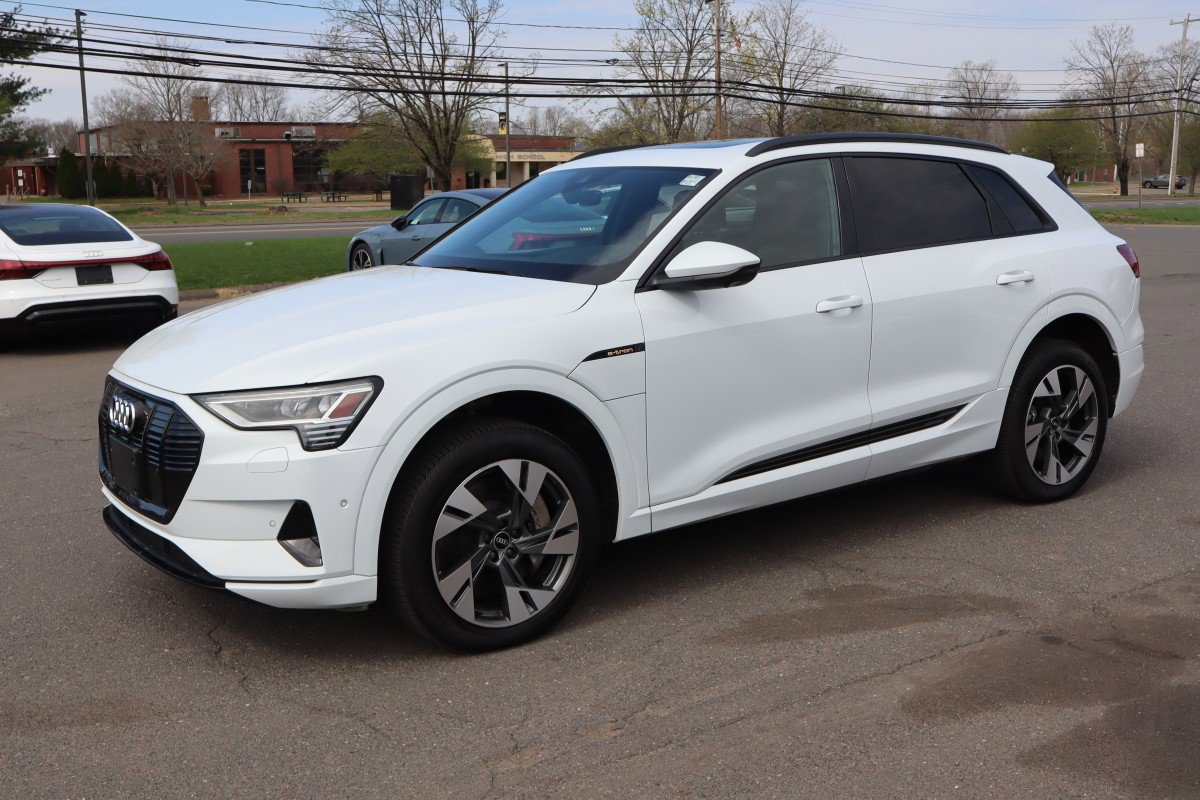 Used 2021 Audi e-tron Premium w/ Convenience Plus Package AWD/4WD image 1