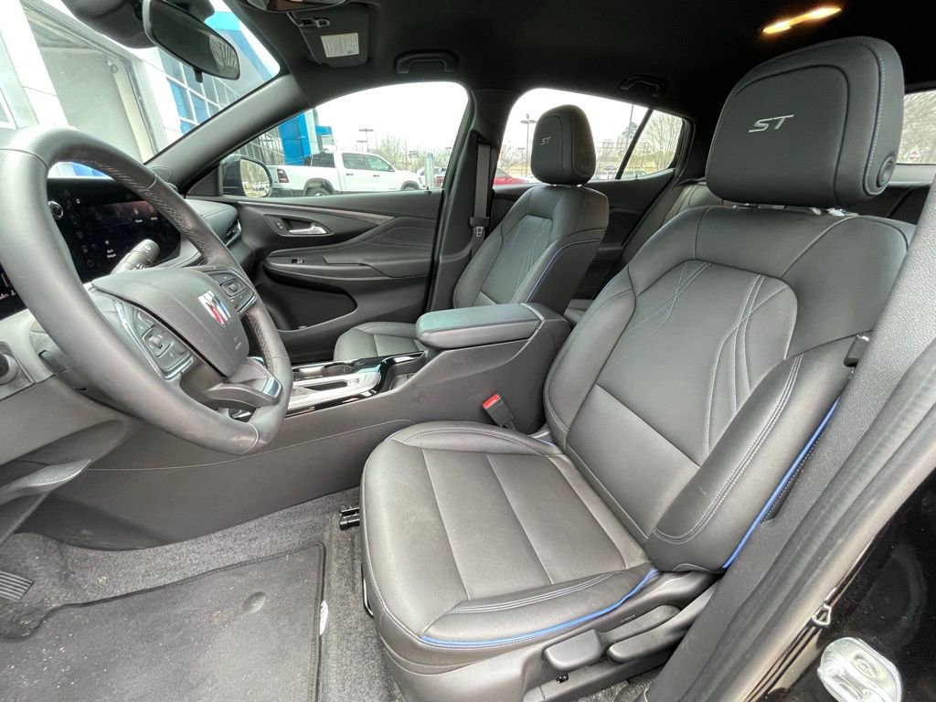 Used 2025 Buick Envista Sport Touring w/ Convenience II Package image 23