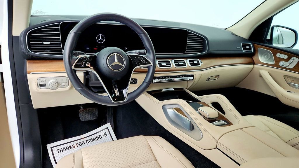 Used 2024 Mercedes-Benz GLS 450 4MATIC image 12