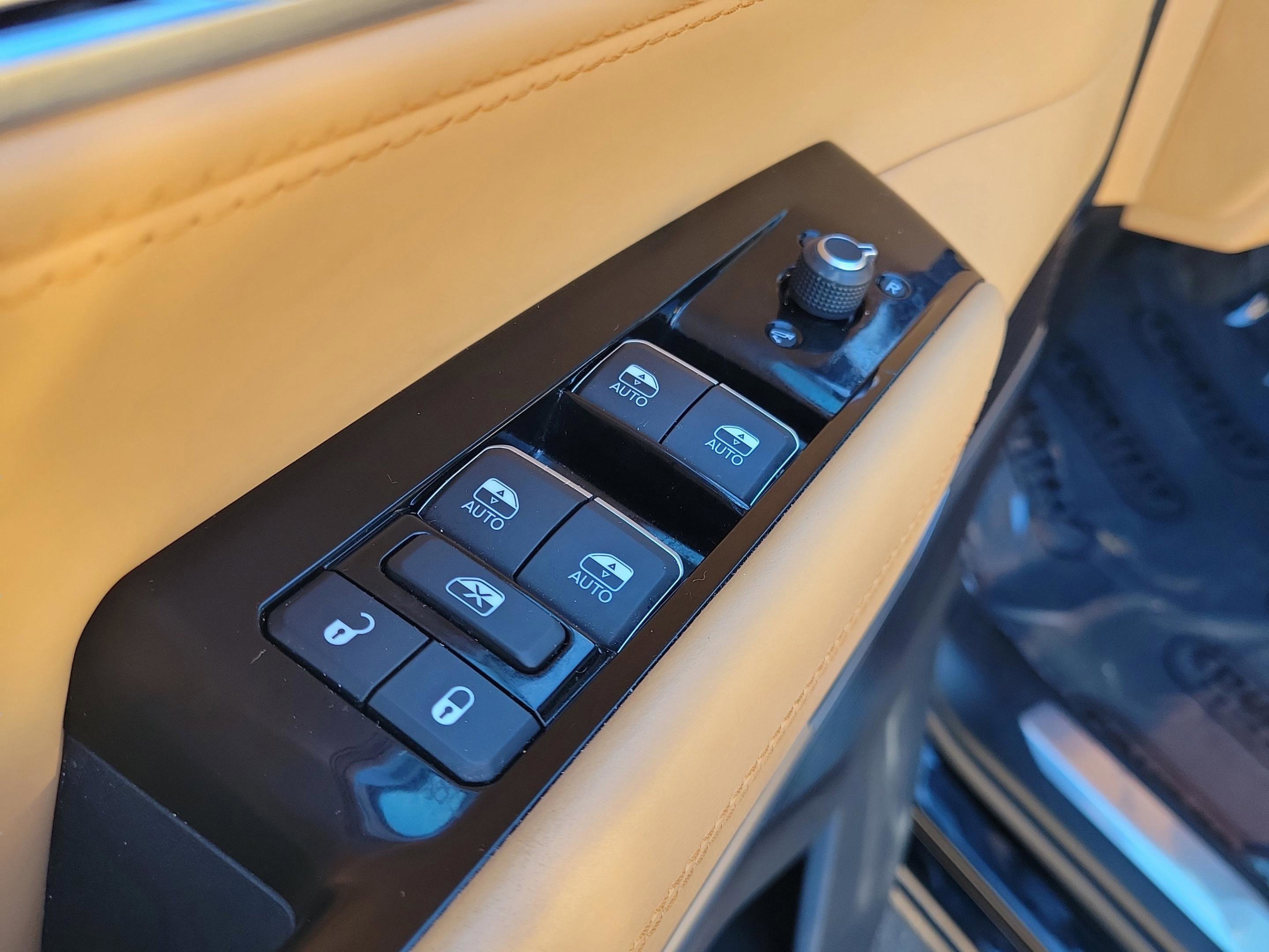 Used 2022 Jeep Grand Wagoneer Series III image 17