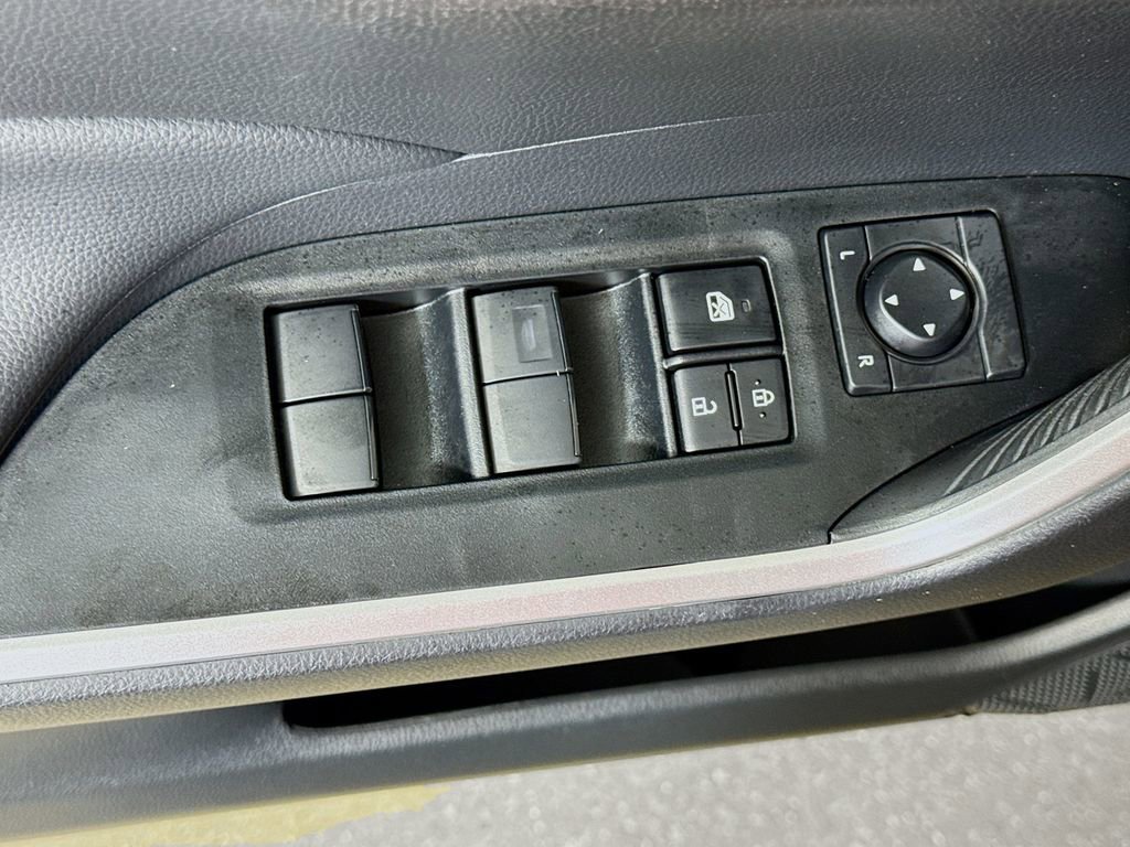 Used 2024 Toyota RAV4 LE AWD/4WD image 16