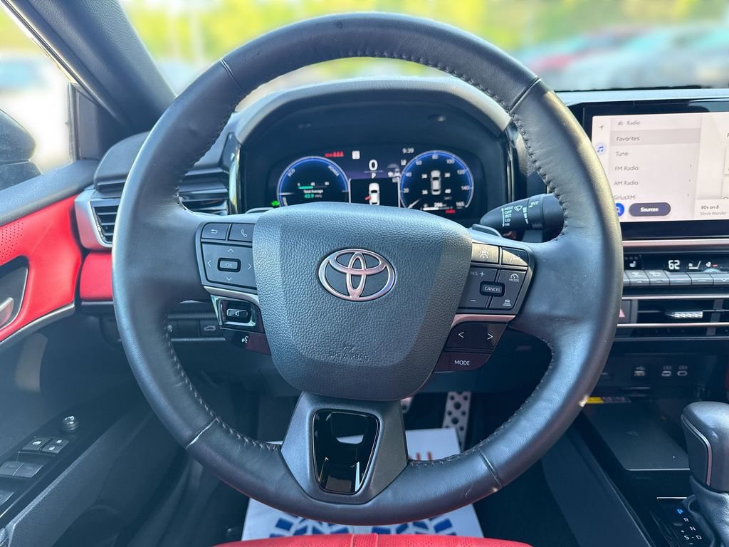 Used 2025 Toyota Camry XSE AWD/4WD image 11