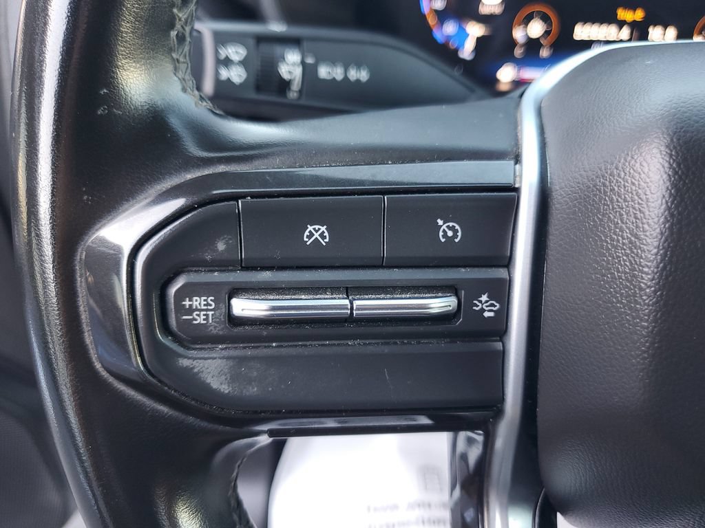 Used 2024 Chevrolet Colorado W/T w/ Technology Package RWD image 25