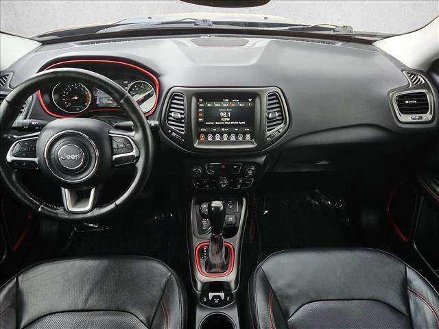Used 2017 Jeep Compass Trailhawk w/ Leather Interior Group AWD/4WD image 18