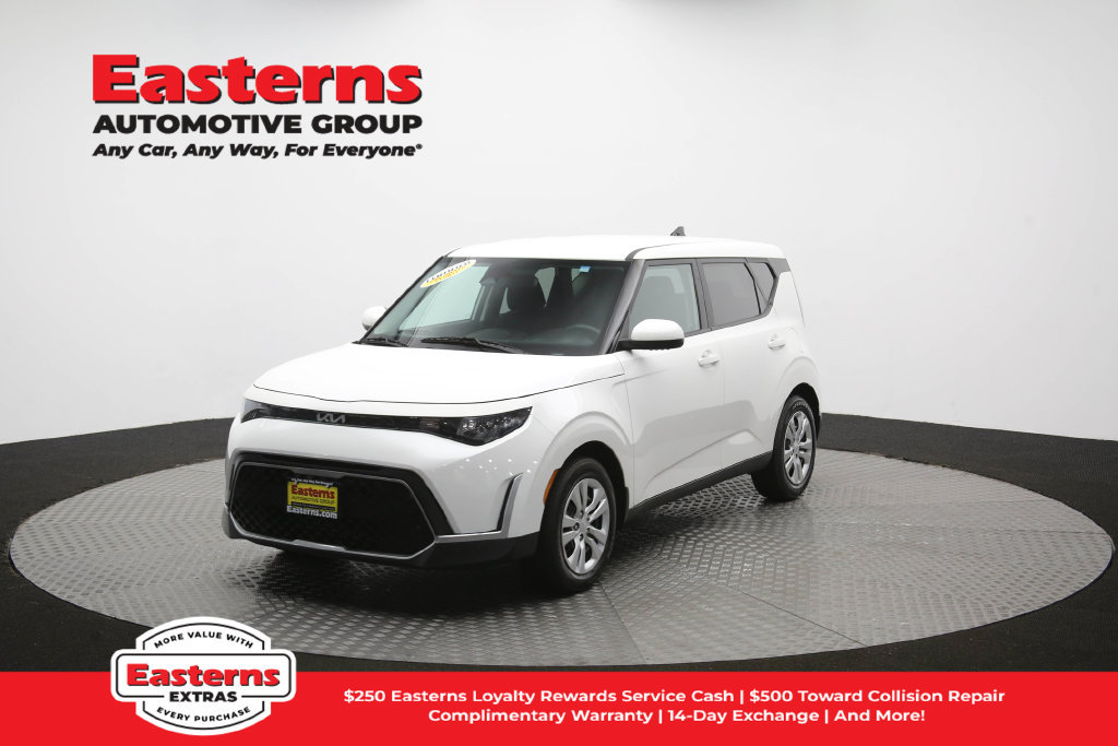 Used 2023 Kia Soul LX FWD image 54