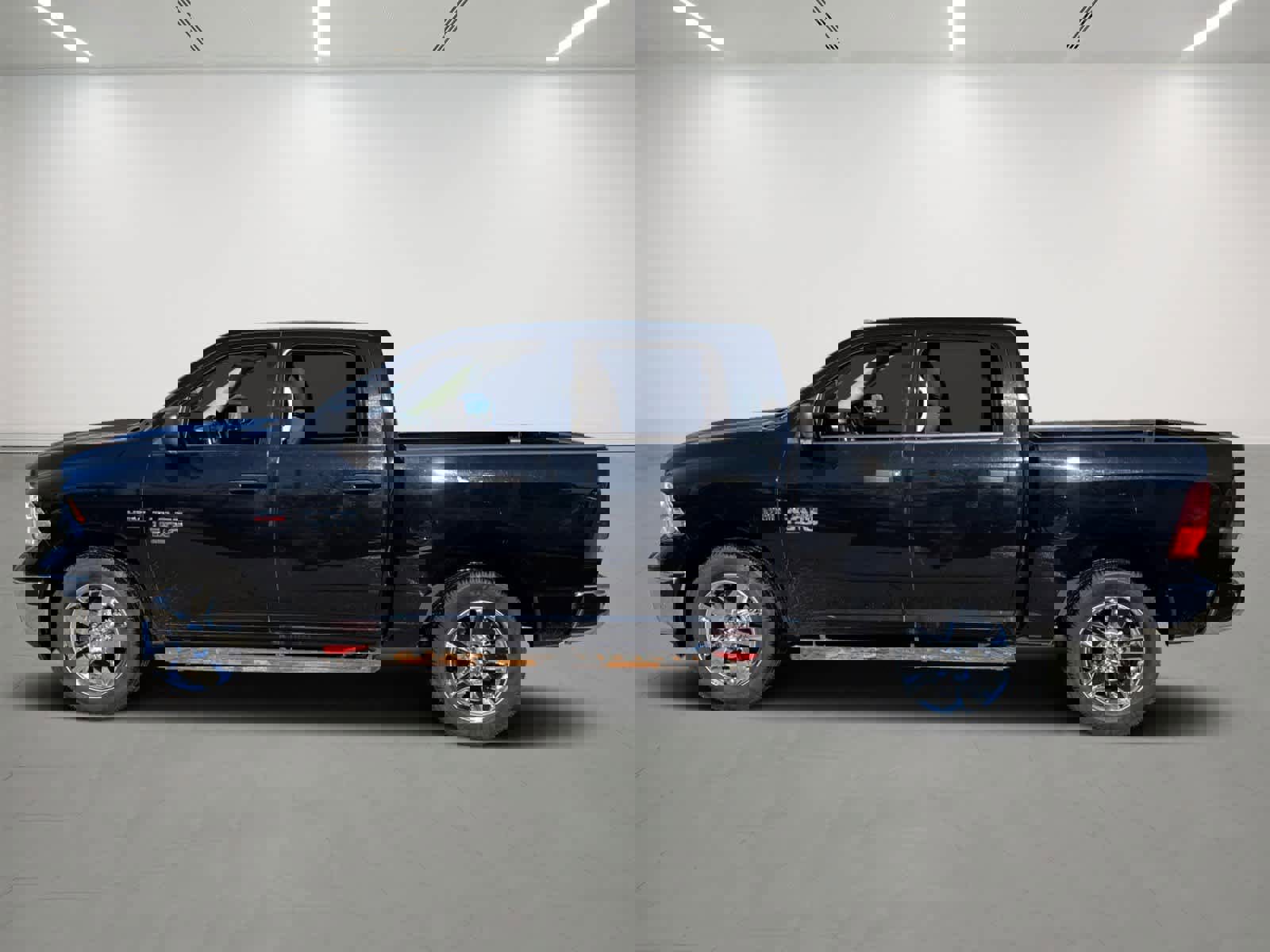 Used 2022 RAM 1500 Tradesman w/ Tradesman SXT Package image 3