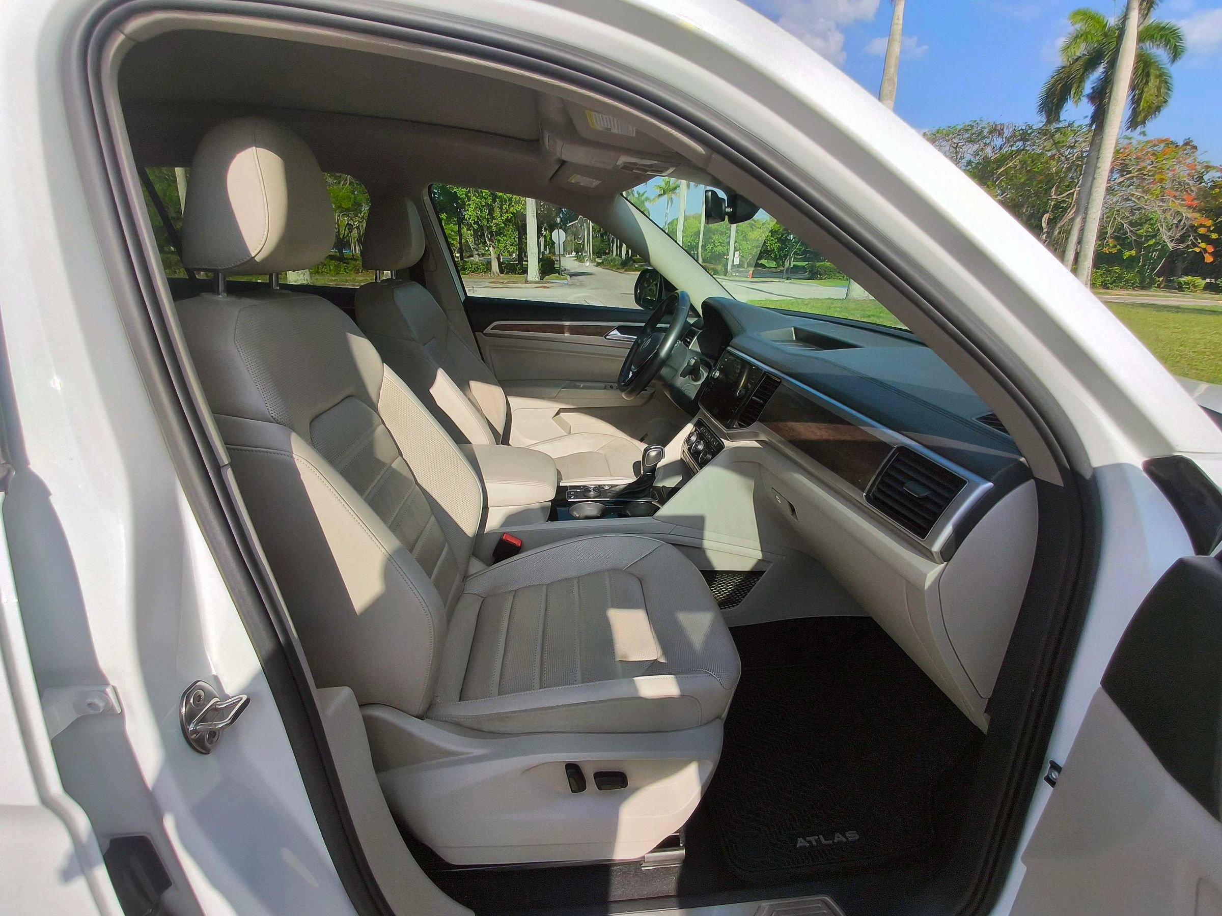 Used 2019 Volkswagen Atlas SEL Premium AWD/4WD image 45