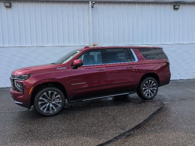 New 2026 Chevrolet Suburban High Country image 3