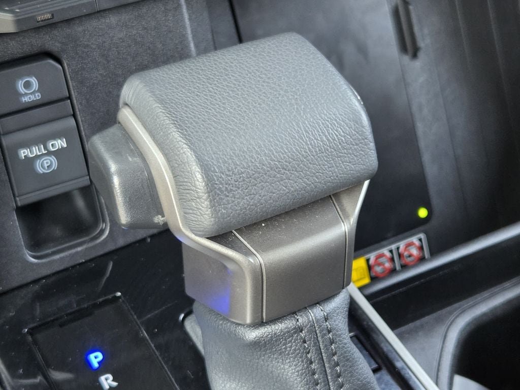 Used 2026 Toyota Sequoia Platinum AWD/4WD image 21