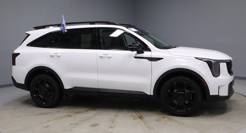 Used 2025 Kia Sorento SX image 12