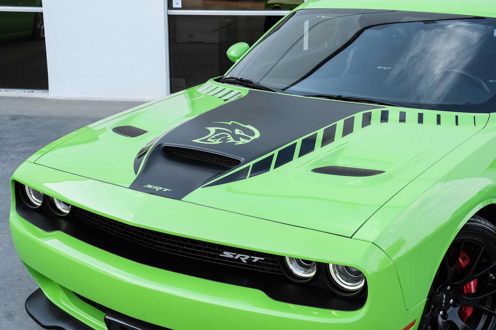Used 2015 Dodge Challenger SRT Hellcat RWD image 4
