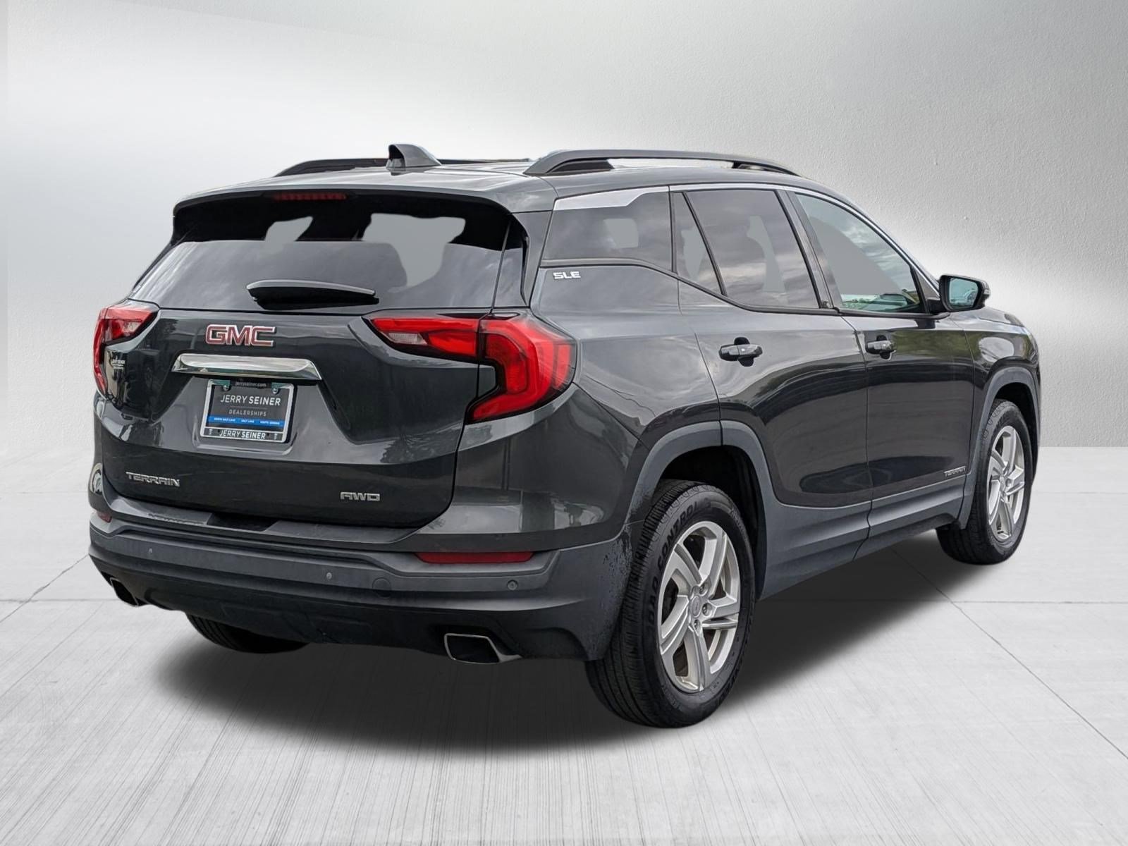 Used 2018 GMC Terrain SLE w/ Driver Convenience Package AWD/4WD image 5