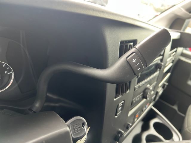 Used 2021 Chevrolet Express 2500 Extended image 31