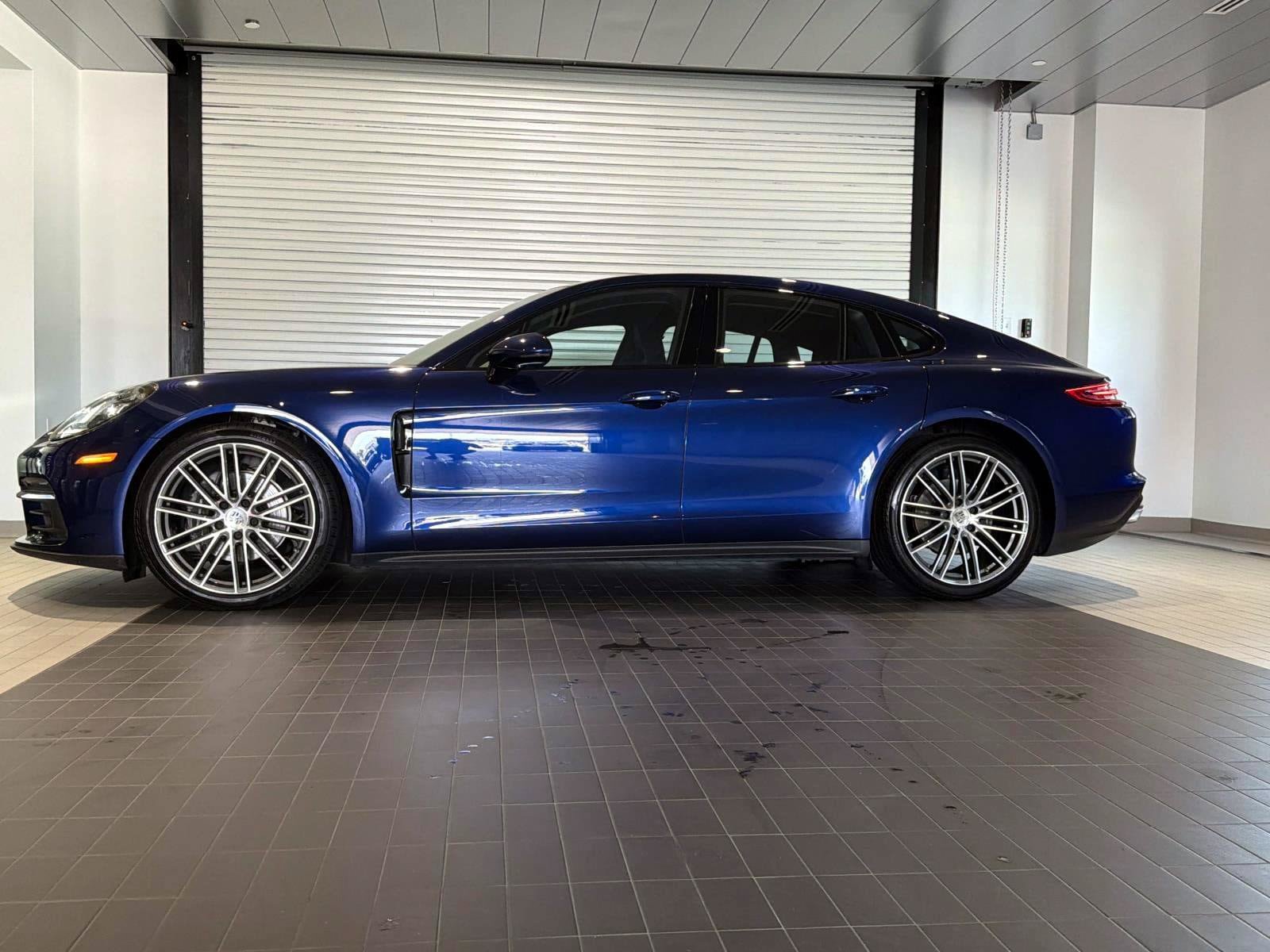 Used 2020 Porsche Panamera RWD image 2
