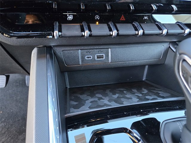 New 2026 GMC Canyon Elevation w/ Convenience Package image 19