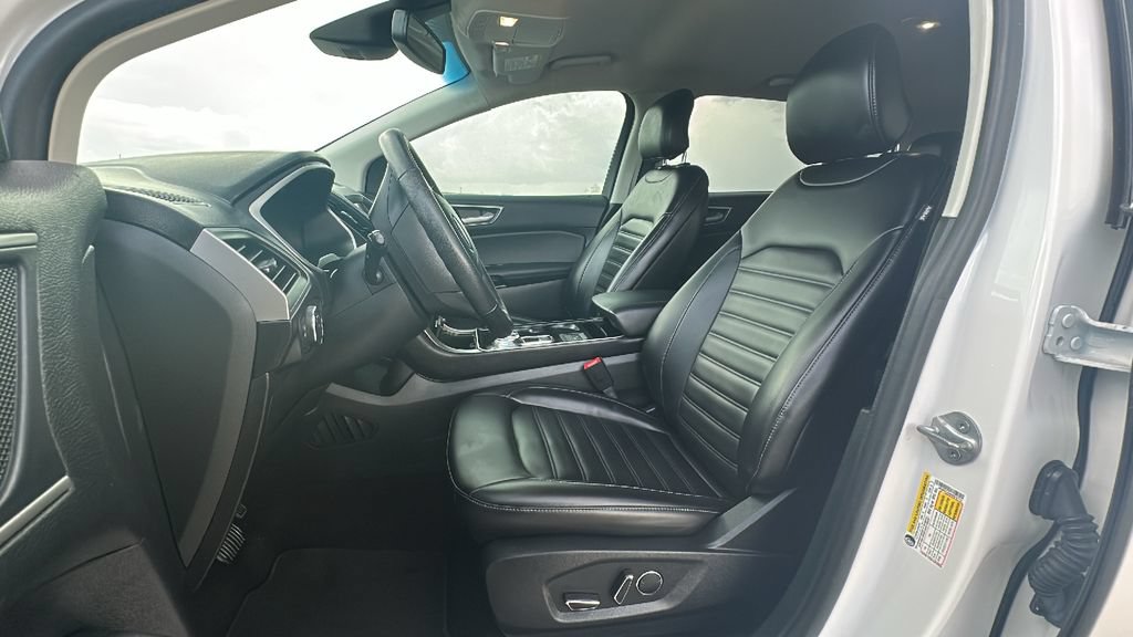Used 2019 Ford Edge SEL w/ Equipment Group 201A FWD image 4