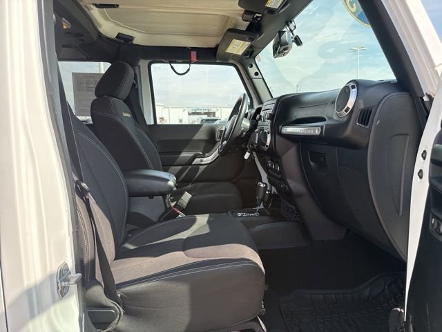 Used 2015 Jeep Wrangler Unlimited Sahara w/ Max Tow Package image 47