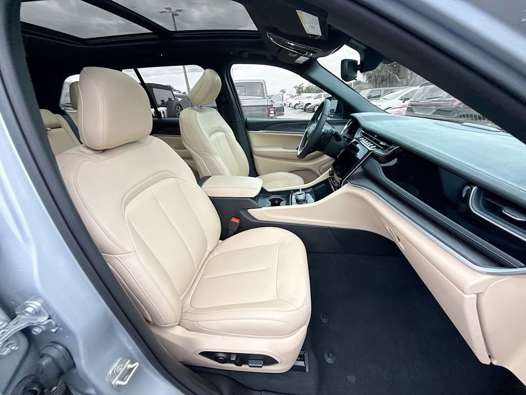 New 2024 Jeep Grand Cherokee Limited 4xe image 33