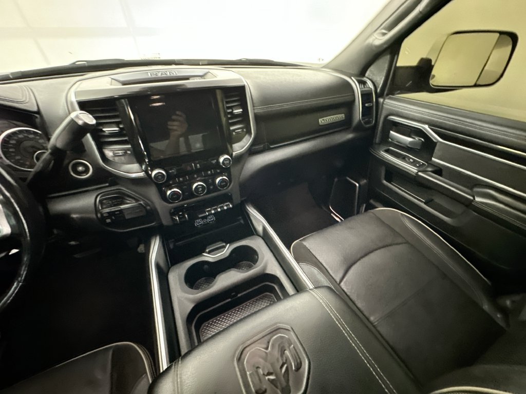 Used 2022 RAM 3500 Laramie AWD/4WD image 11