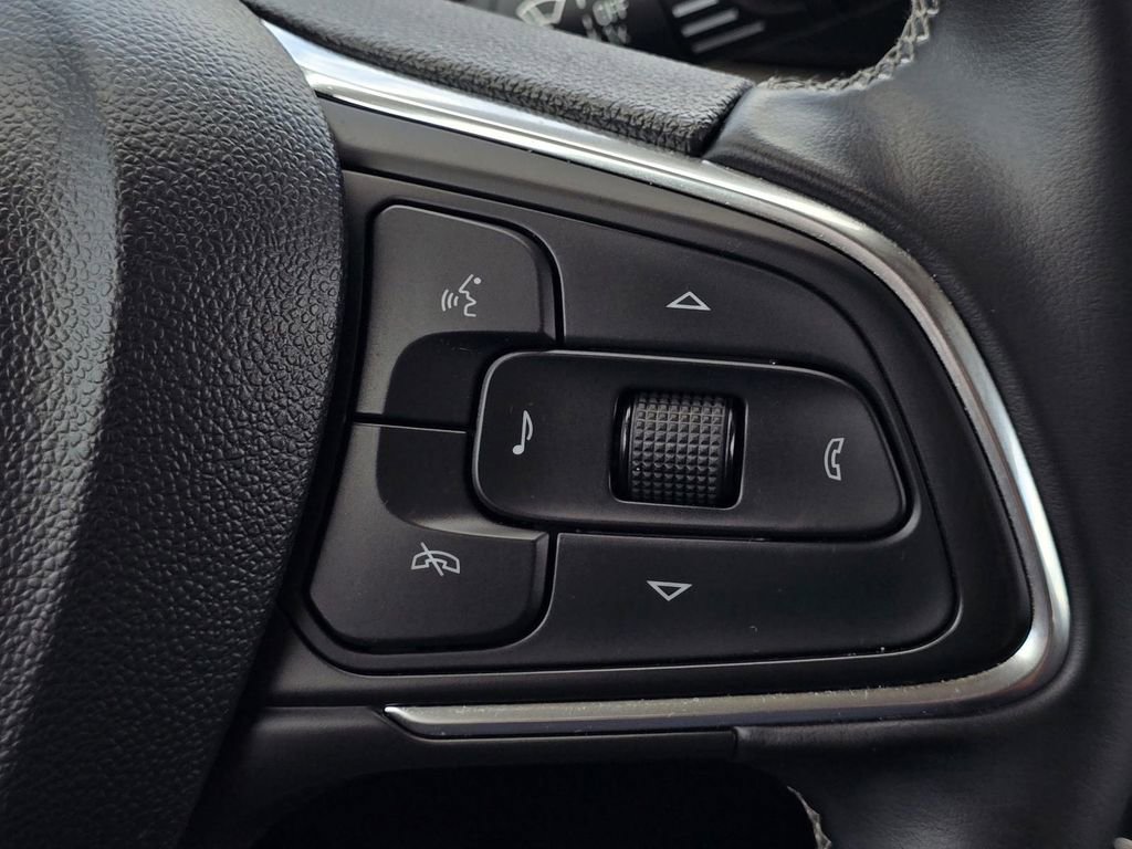 Used 2025 Buick Encore GX Preferred FWD image 16