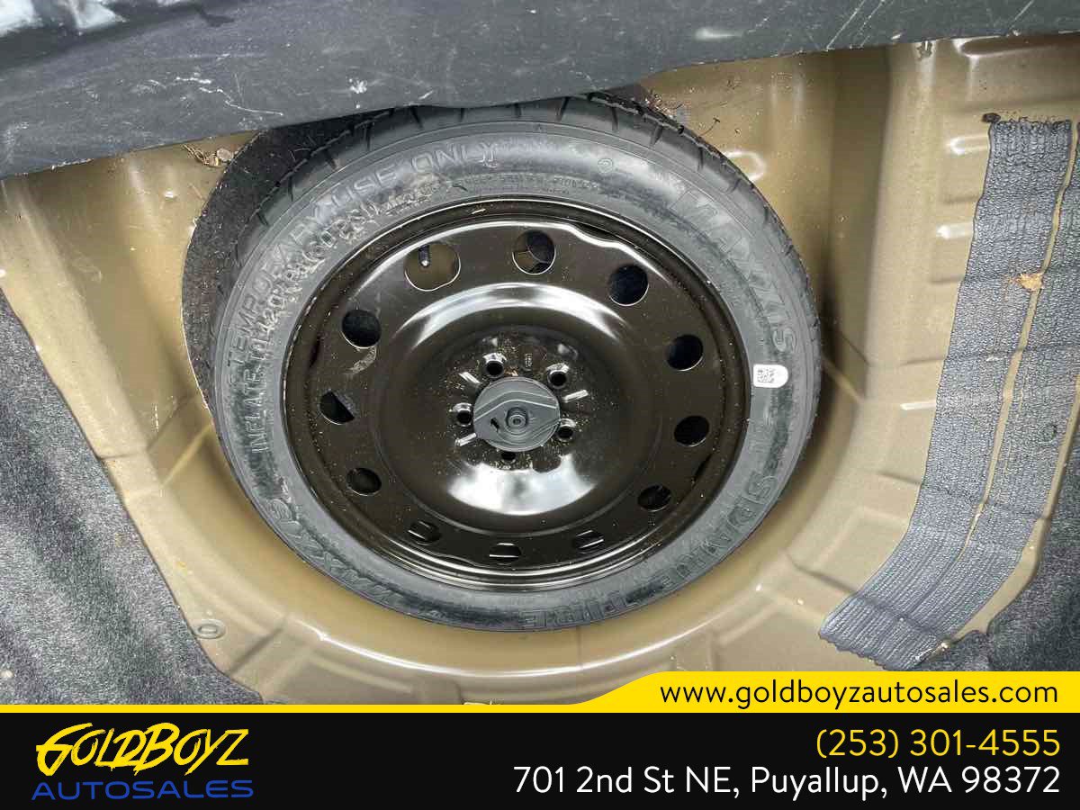 Used 2014 Ford Taurus SEL w/ Equipment Group 201A FWD image 40