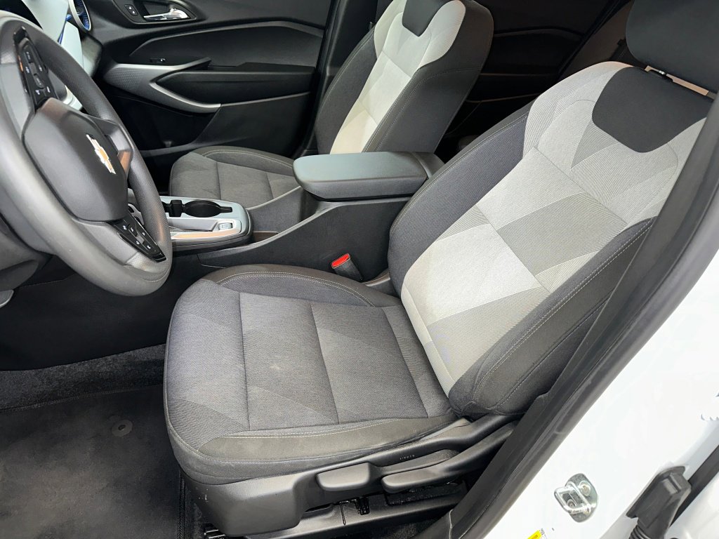 Certified 2024 Chevrolet Trax LS w/ Driver Confidence Package image 2