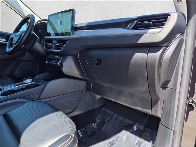 Used 2025 Ford Escape Platinum AWD/4WD image 22