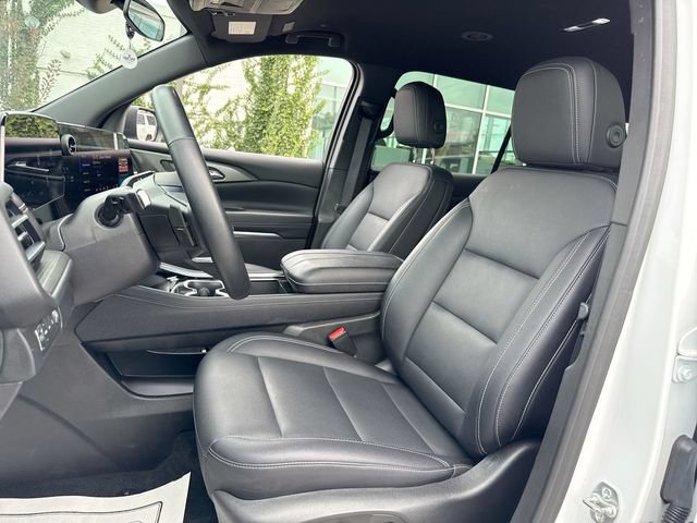 Used 2025 Chevrolet Traverse LT AWD/4WD image 11