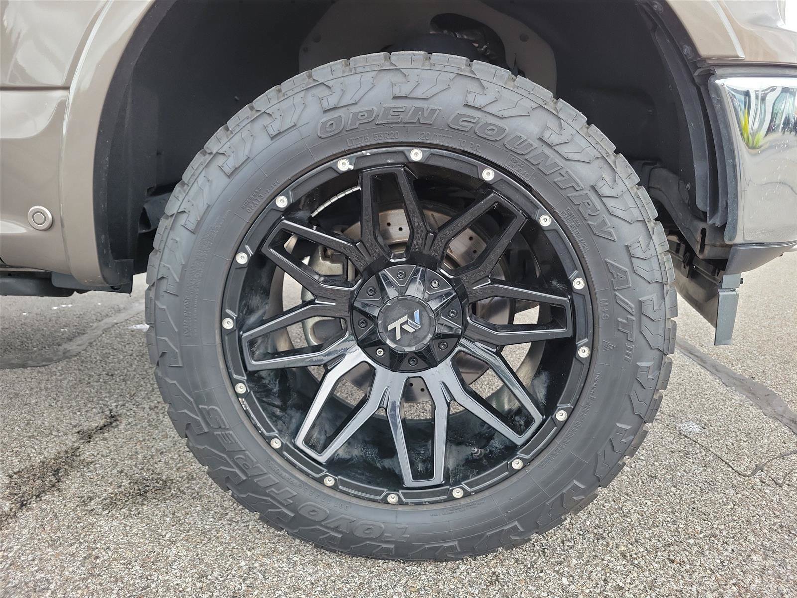 Used 2018 Ford F150 Lariat w/ Equipment Group 502A Luxury AWD/4WD image 6