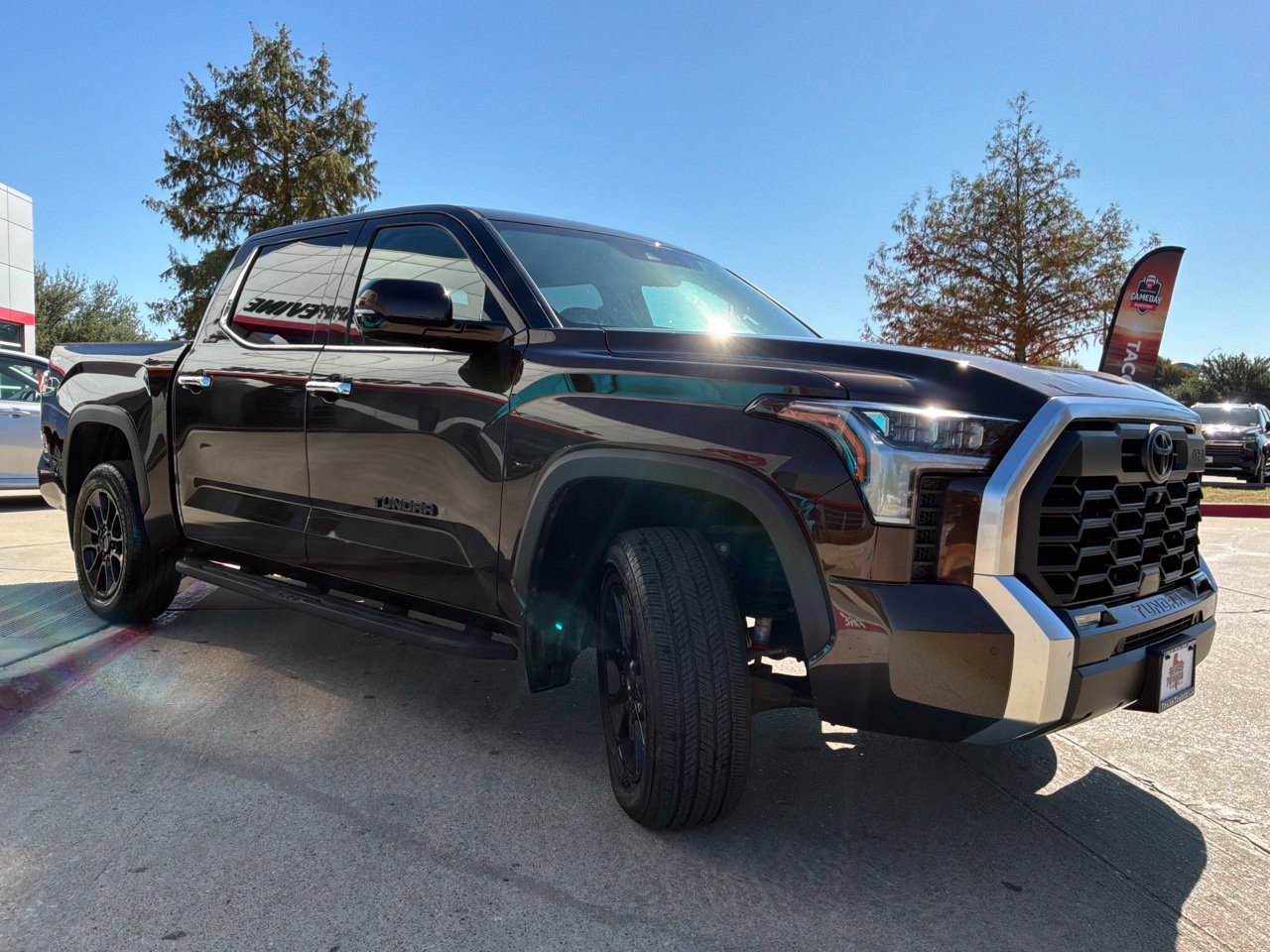 Used 2023 Toyota Tundra Limited w/ TRD Off-Road Package AWD/4WD image 4