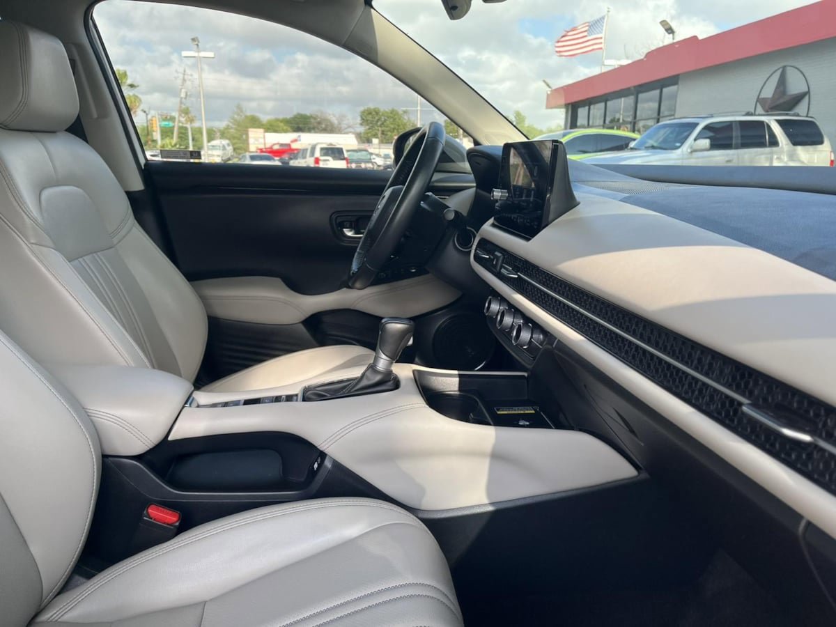 Used 2023 Honda HR-V EX-L image 37