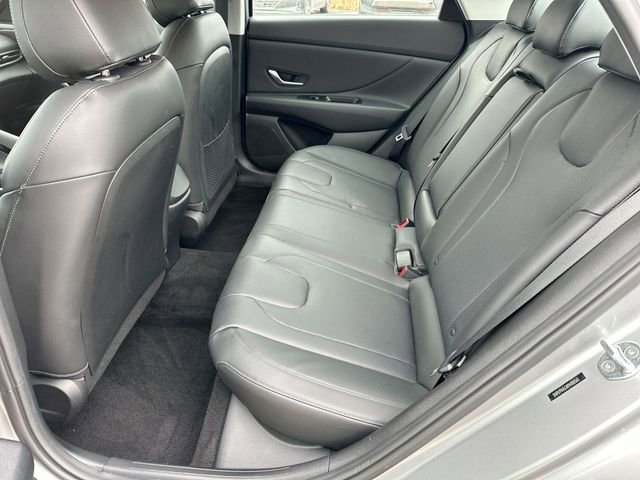 Used 2023 Hyundai Elantra Limited w/ Cargo Package image 27