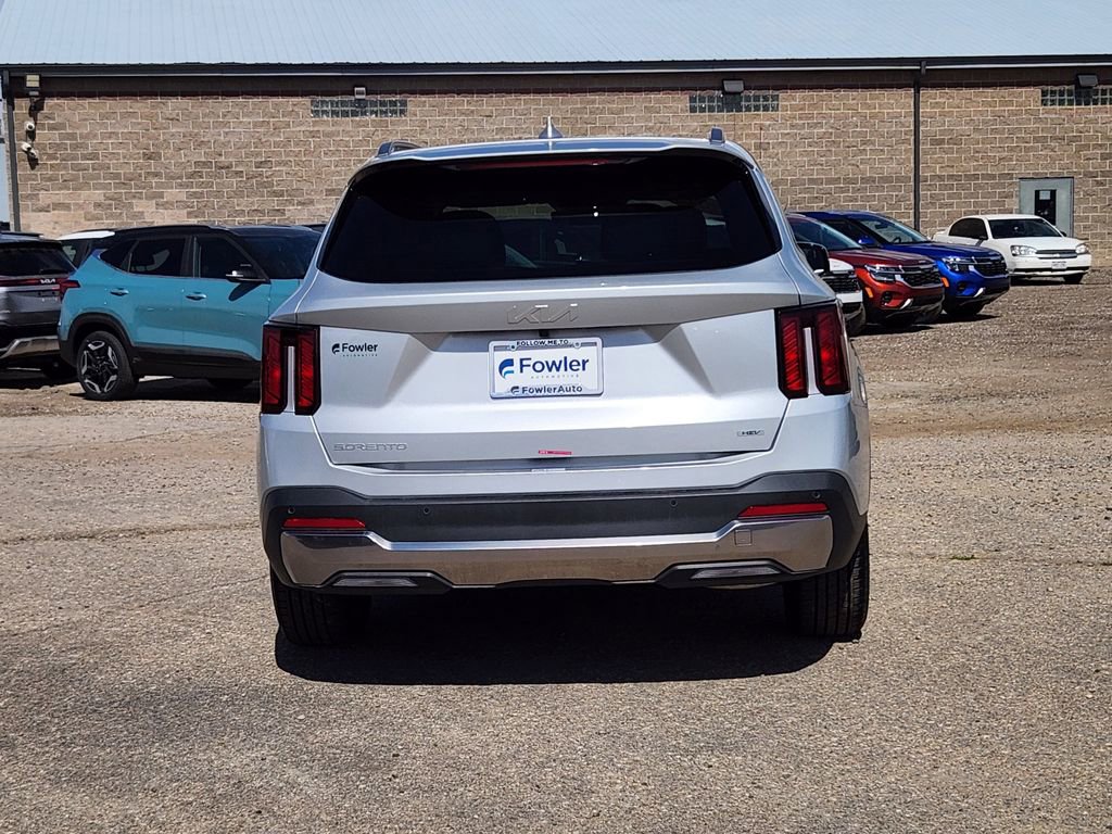 Certified 2025 Kia Sorento EX w/ EX Panoramic Sunroof Package FWD image 12