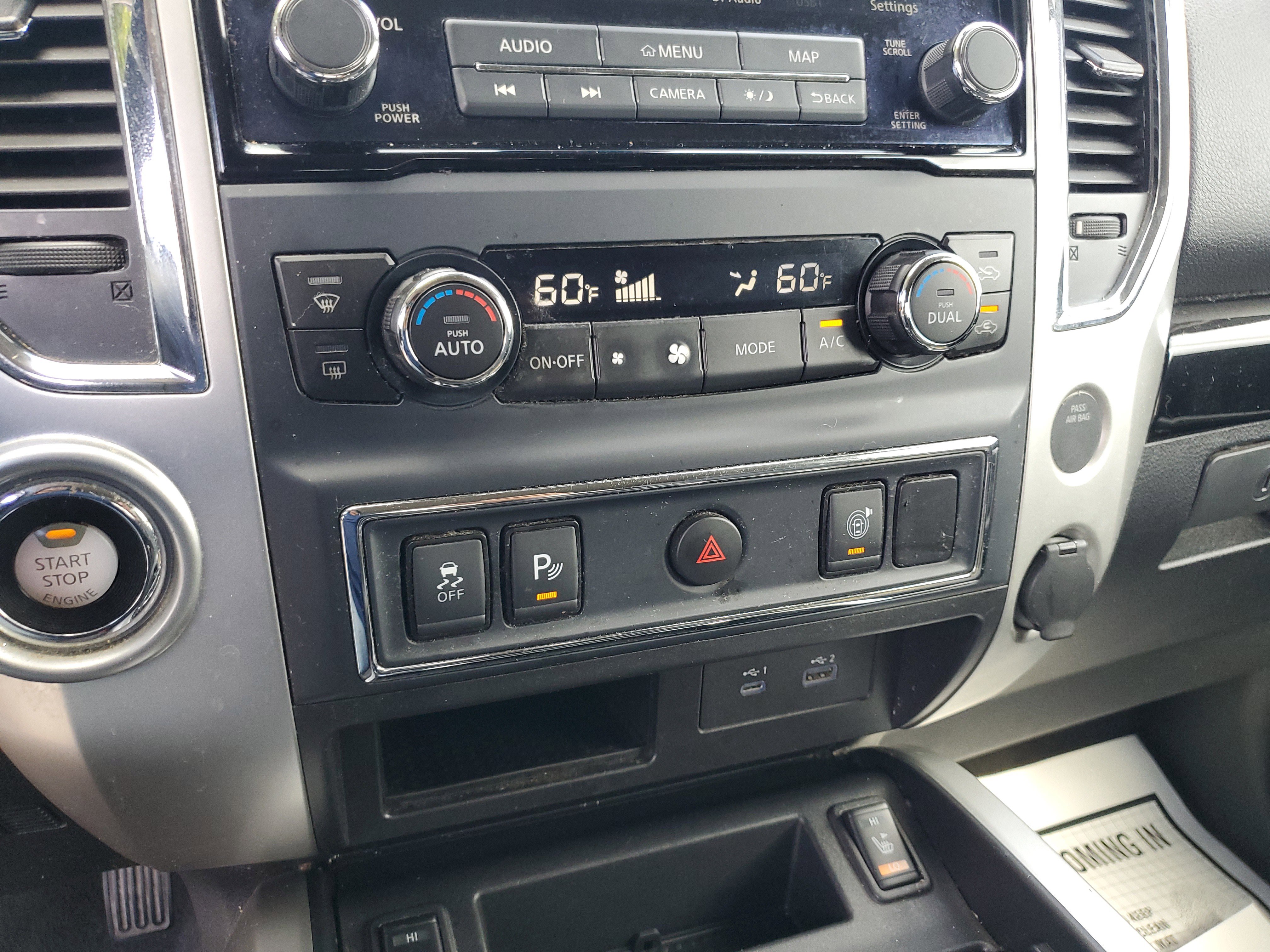 Used 2021 Nissan Titan SV w/ SV Convenience Package RWD image 24