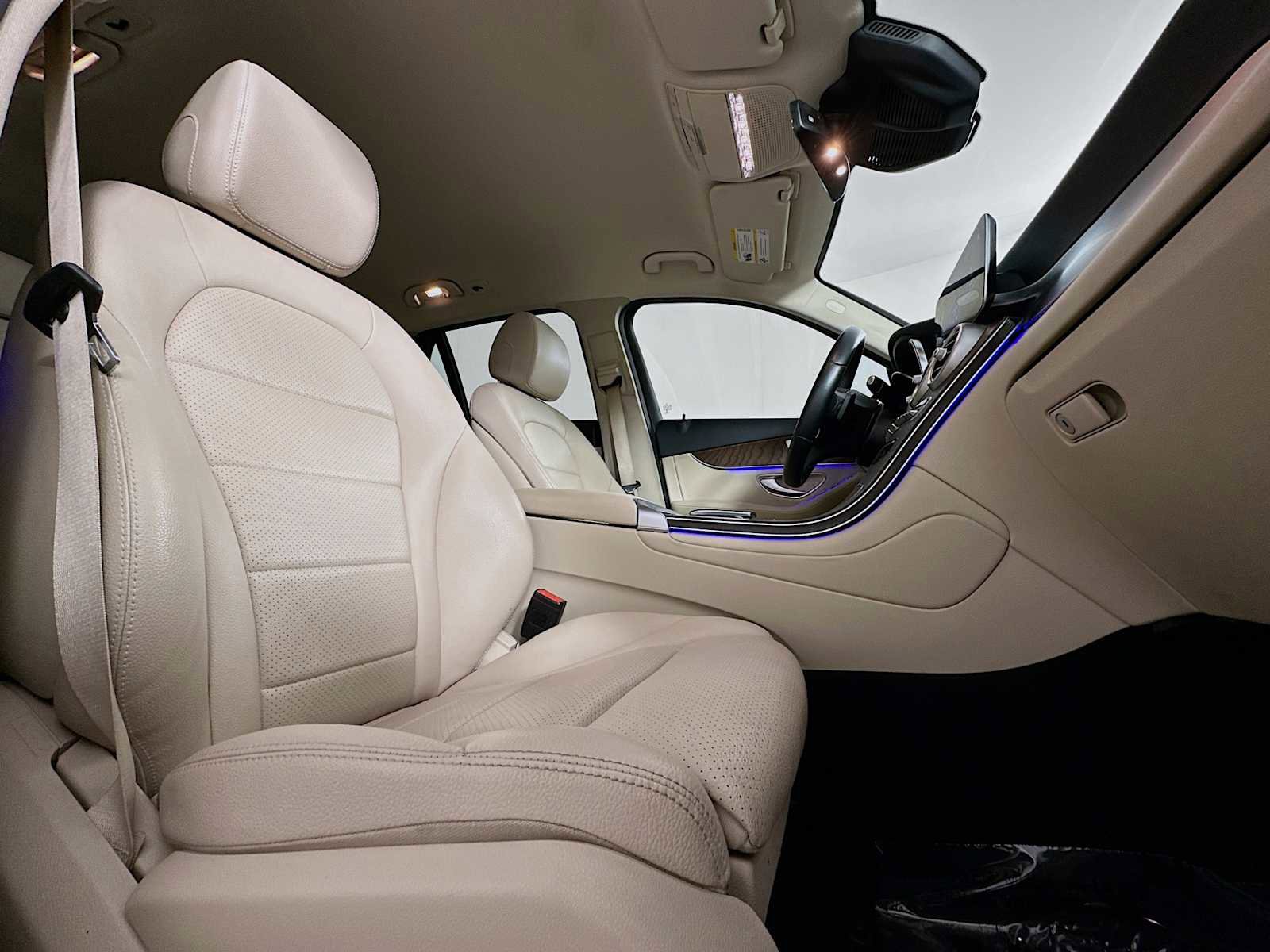 Used 2021 Mercedes-Benz GLC 300 GLC 300 image 26