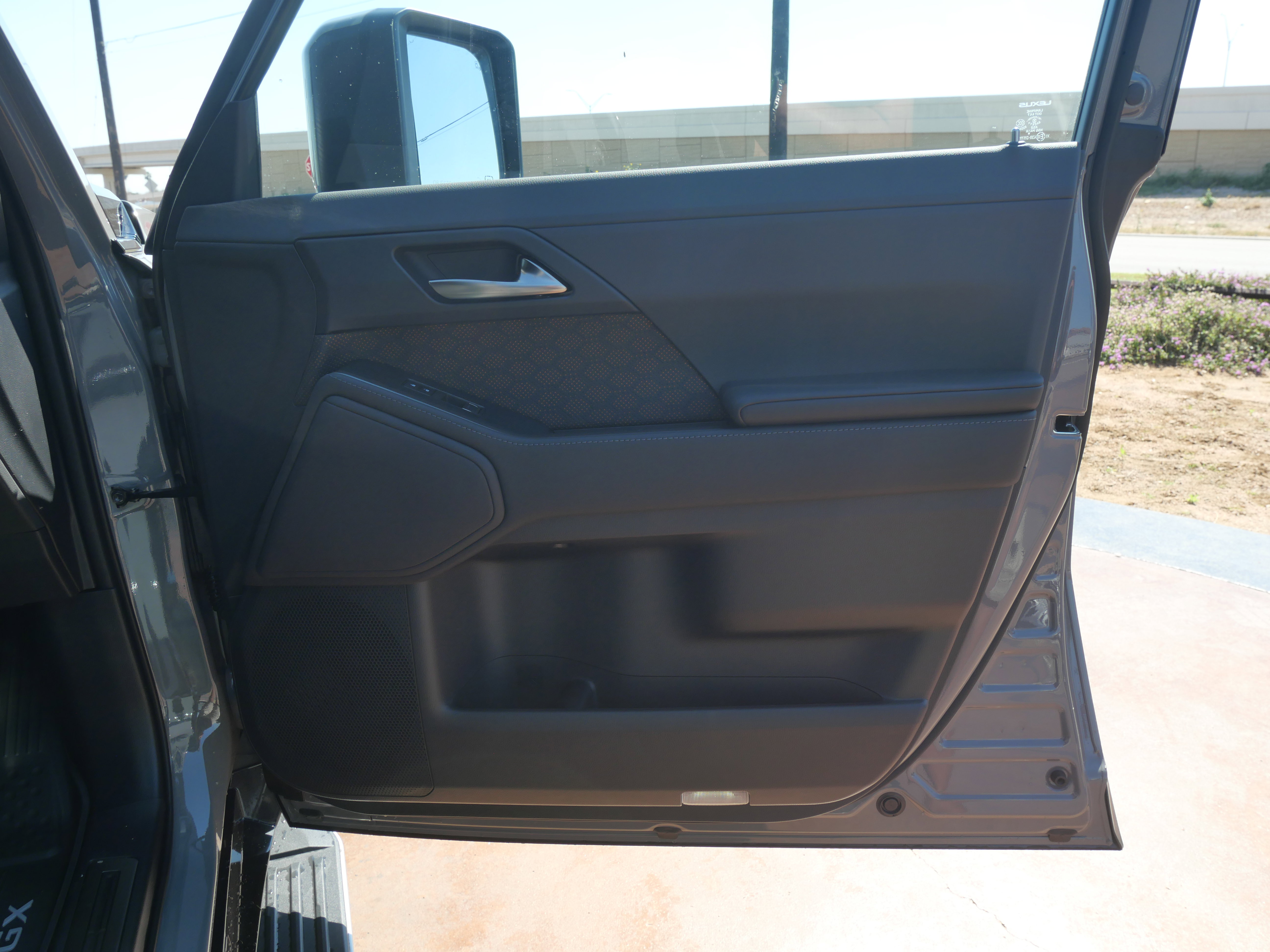 Used 2026 Lexus GX 550 w/ Accessory Package (2T) image 13