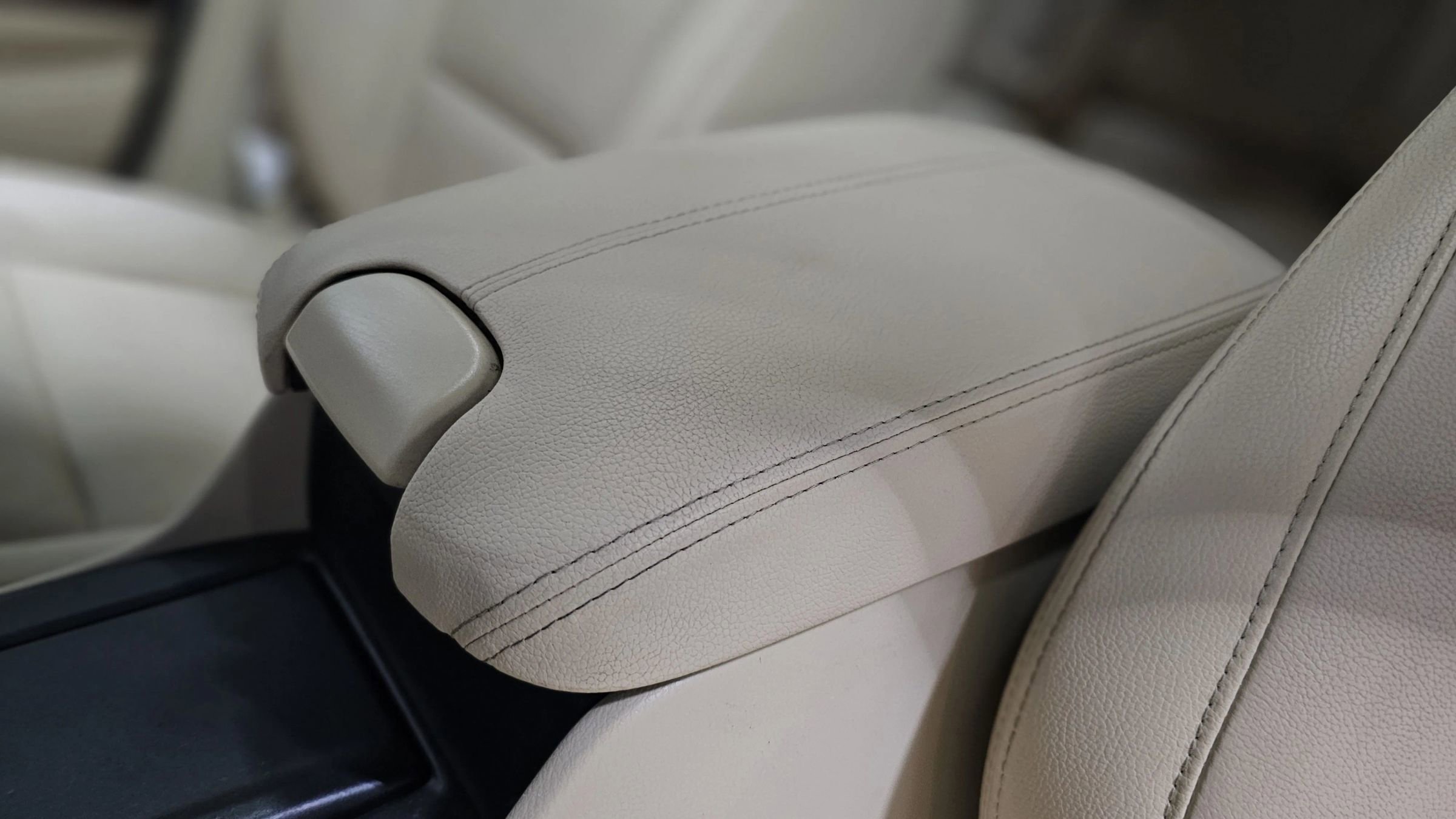 Used 2010 Honda Crosstour EX-L image 38