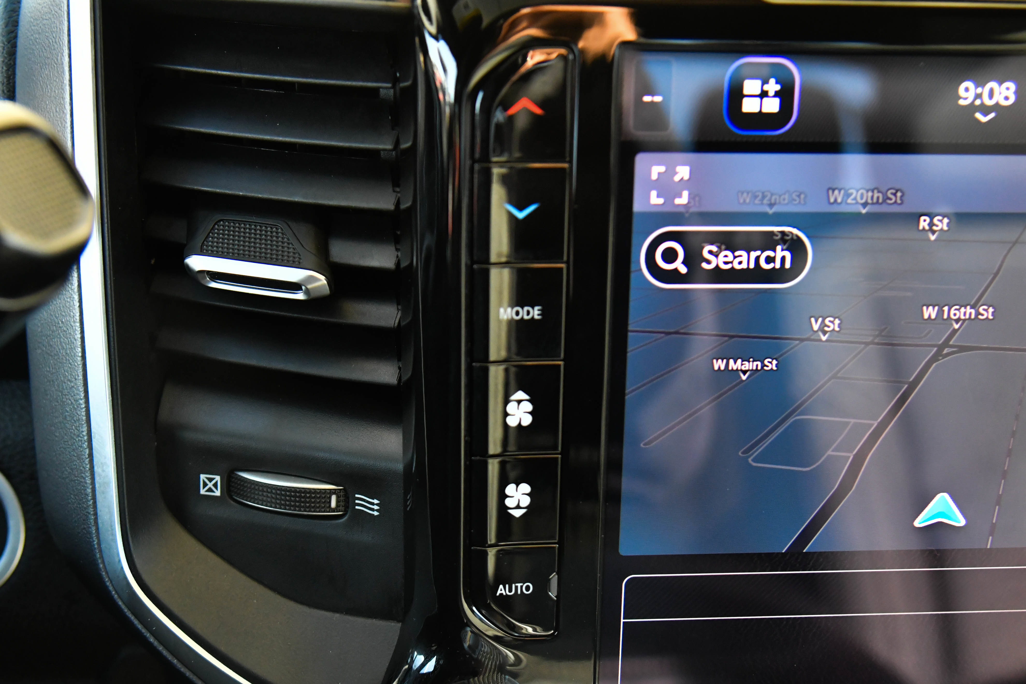 Used 2025 RAM 2500 Big Horn image 26