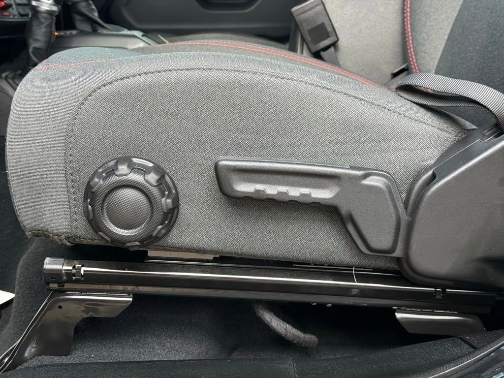 Used 2026 Jeep Wrangler Unlimited Rubicon image 16