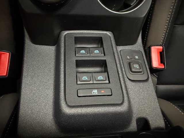 Used 2025 Ford Bronco Outer Banks AWD/4WD image 23