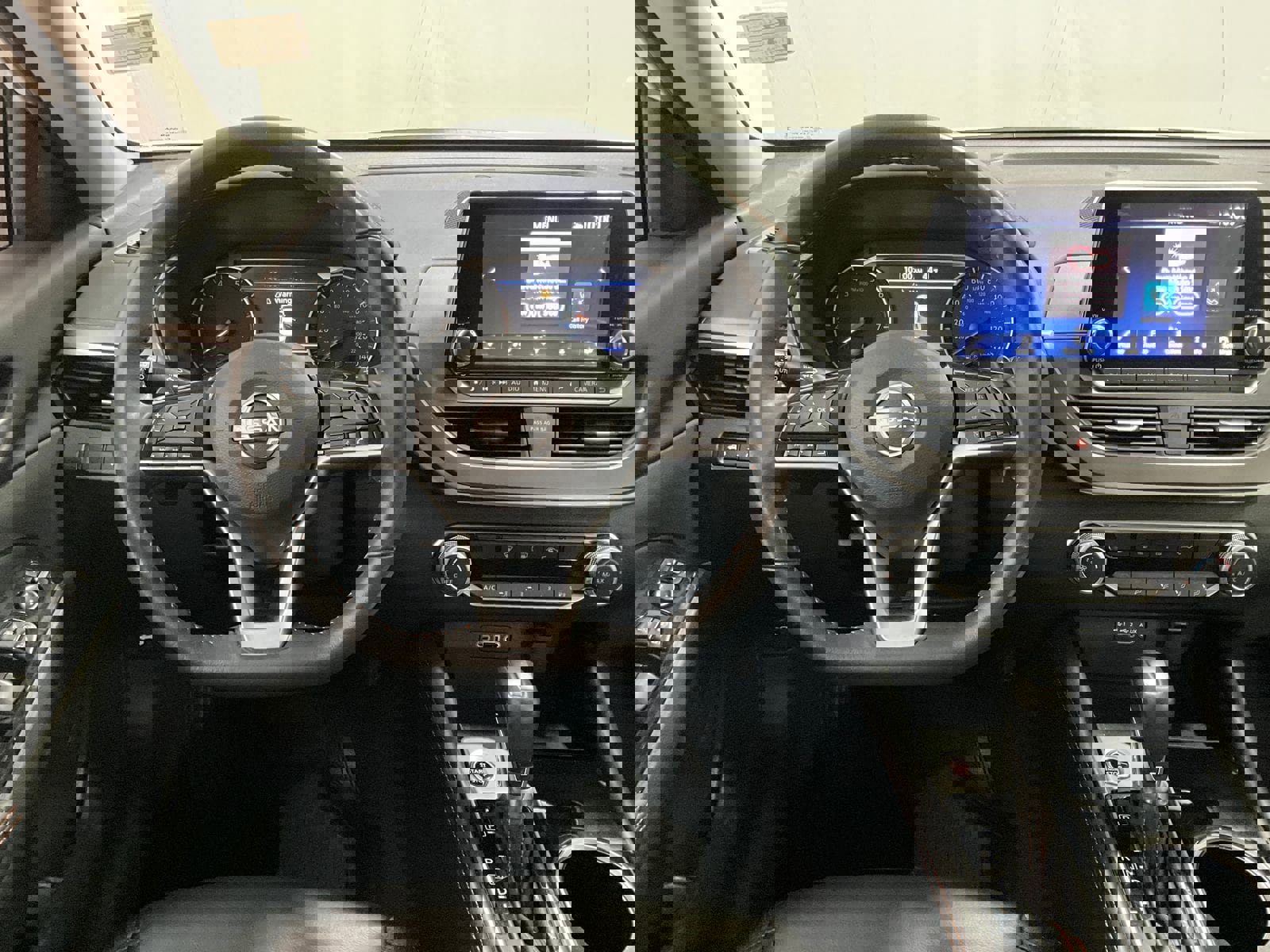 Used 2024 Nissan Altima 2.5 SR image 4