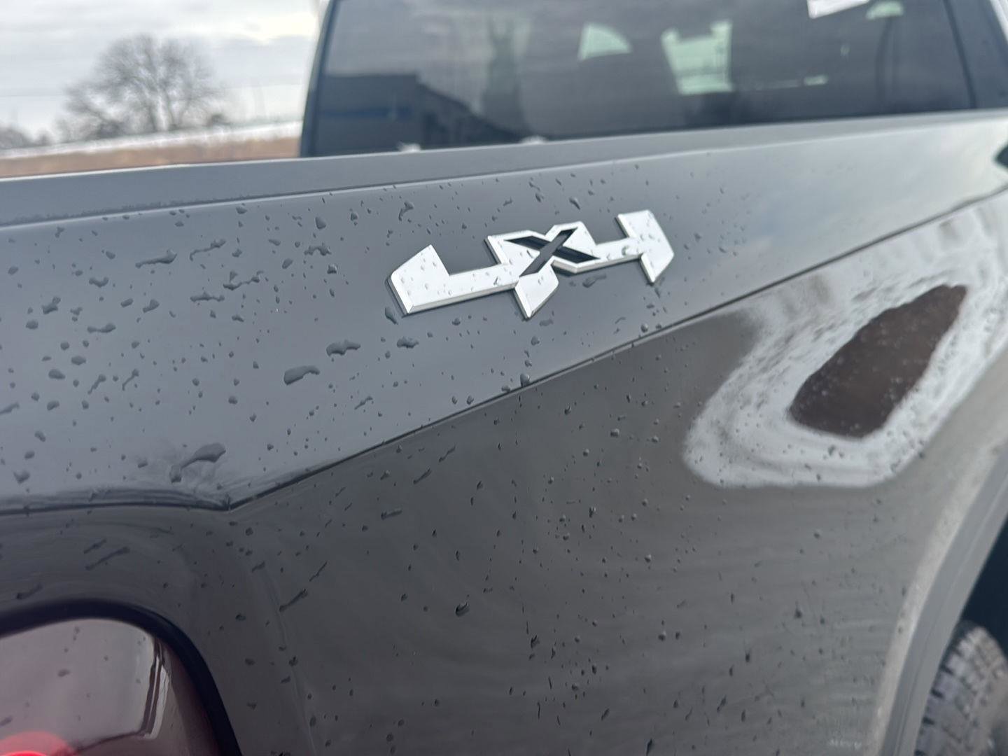 Used 2023 GMC Sierra 1500 Pro w/ Graphite Edition image 8