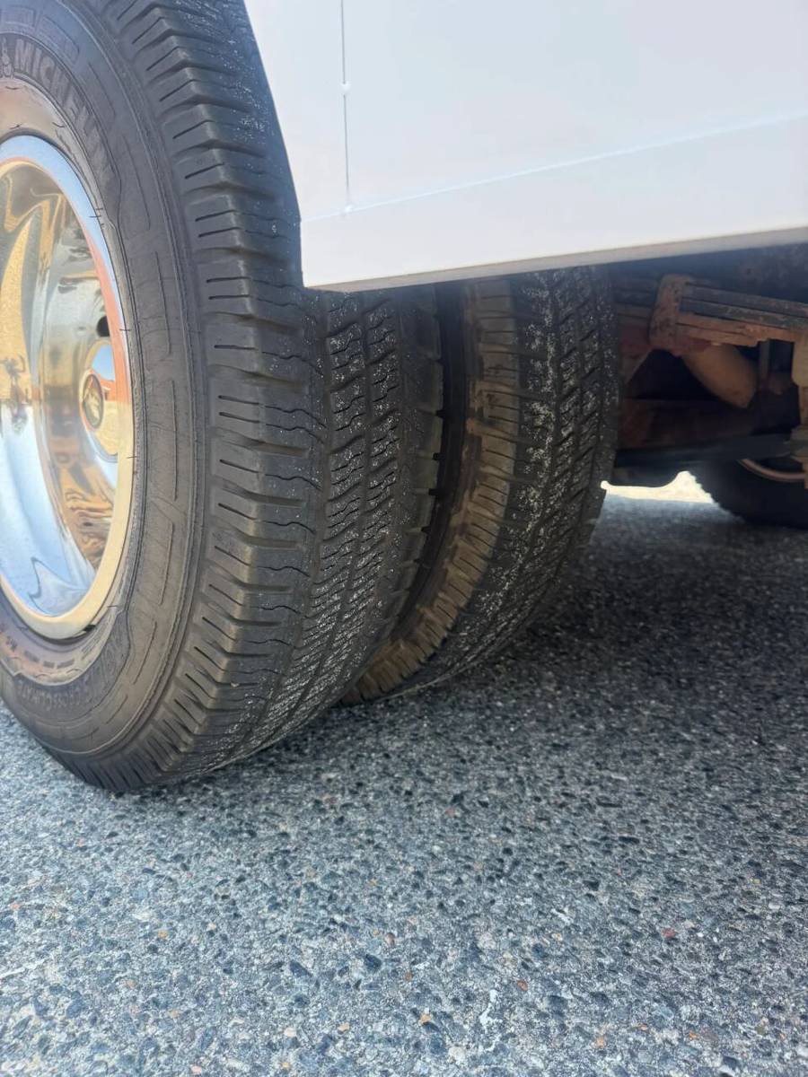 Used 2011 Ford E-450 and Econoline 450 Super Duty RWD image 15