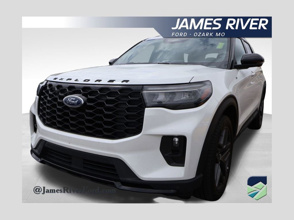 Used 2025 Ford Explorer ST-Line w/ ST-Line Street Pack image 1