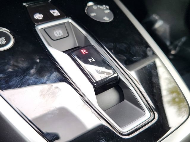 Used 2024 Audi Q4 e-tron Premium Plus w/ Premium Plus image 18
