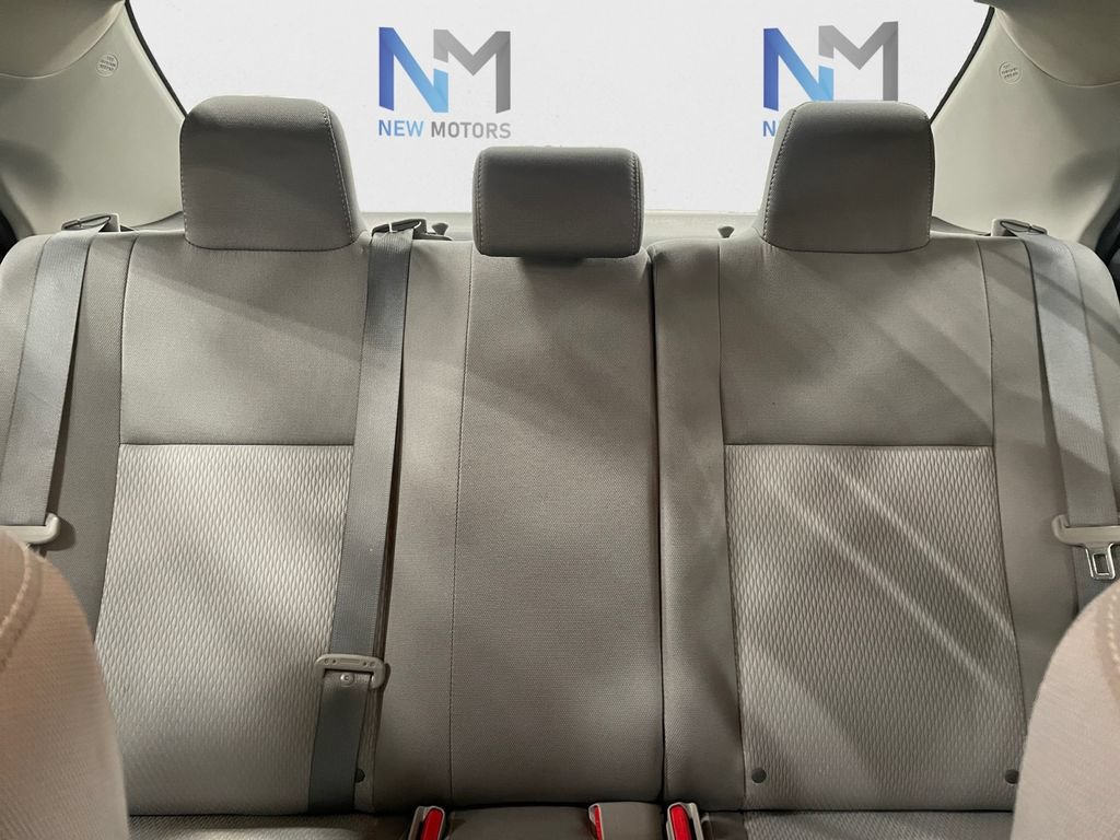 Used 2014 Toyota Corolla LE FWD image 13